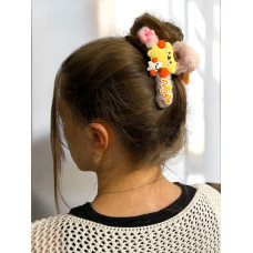 Заколка крабик краб для волос пушистый плюшевый Hello Kitty